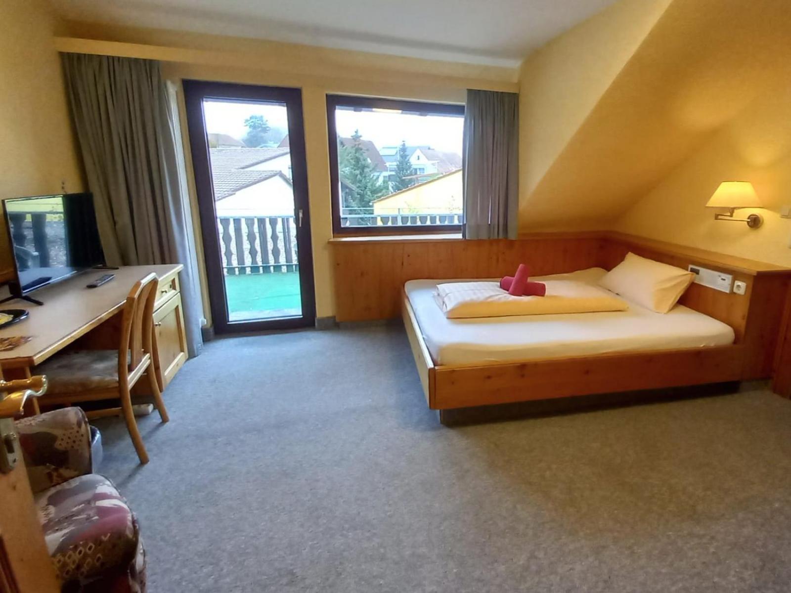 Hotel-Barbarossa-Garni Bei Hanau Rodenbach  Buitenkant foto