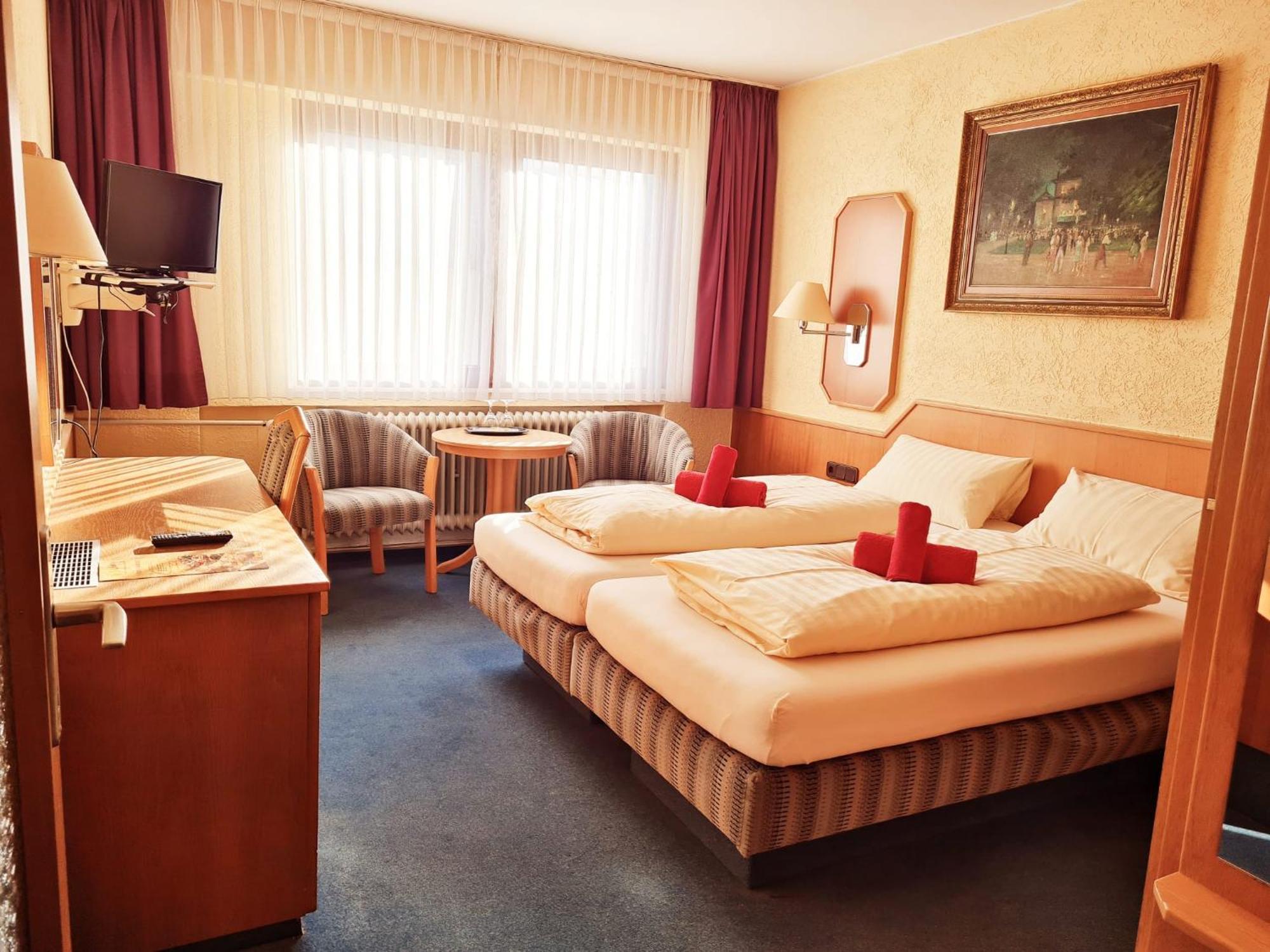 Hotel-Barbarossa-Garni Bei Hanau Rodenbach  Buitenkant foto